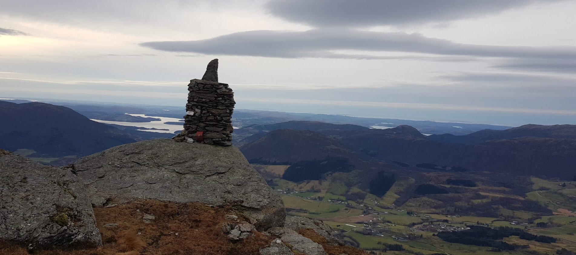 Døldaren, Aksla og Vardafjell