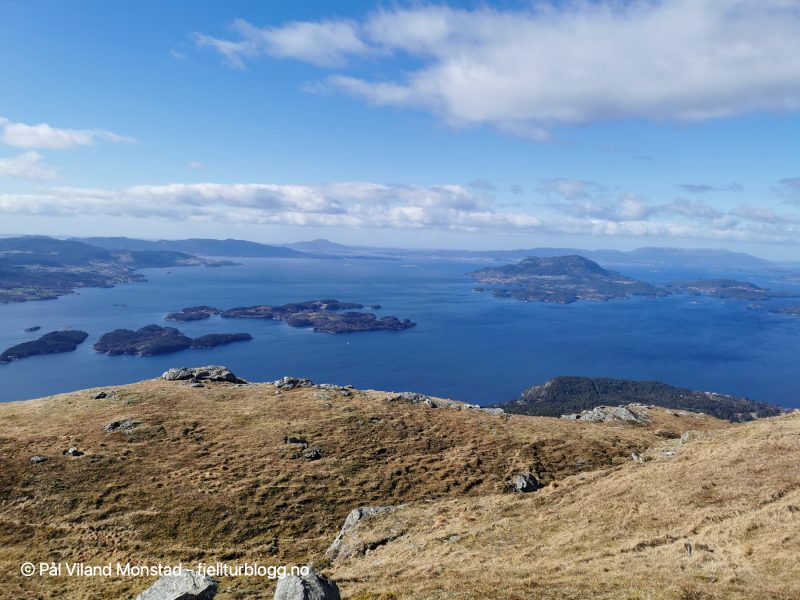 Romsa og Borgundøy.