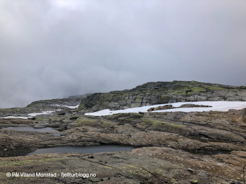 Mange rester etter breen.