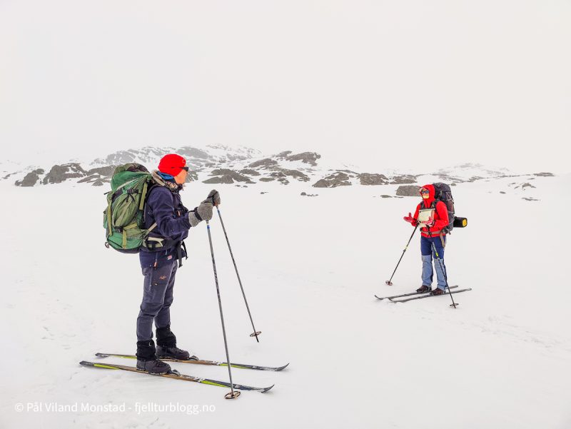 Nede på Krossvatn klar for turen vestover.