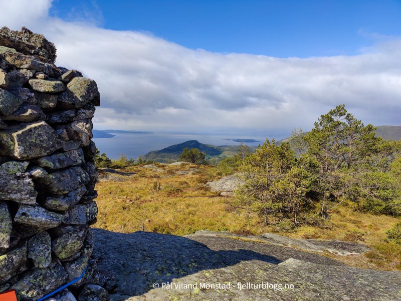 Fin utsikt fra varden i retning Jelsafjorden og Nedstrandsfjorden.