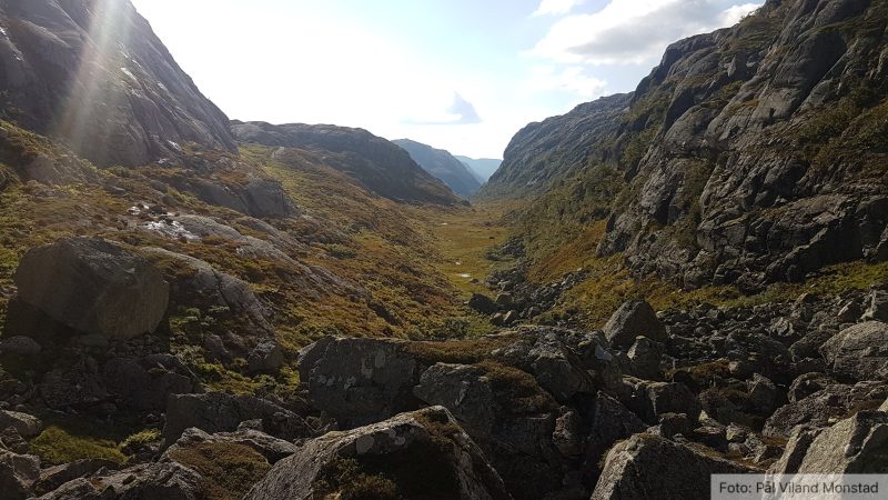Videre vestover Stutadalen.