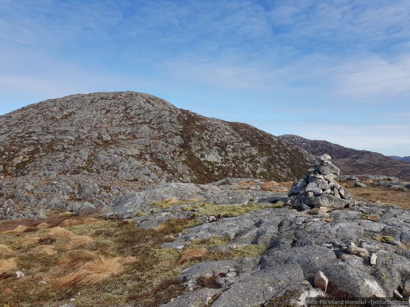 Tilbakeblikk mot Gråfjellet. Det var bratt med greit å gå ned derfra