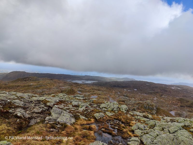 Vindturbinene på Midtfjellet i Fitjar.