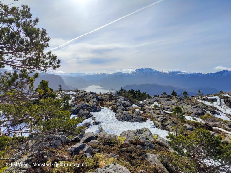 Mot Erfjord og Kilavågen.