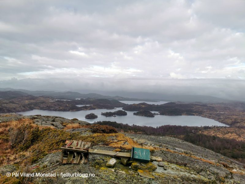 Utsikt over Vigdarvatnet.